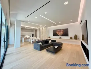 Villa Ami Athens Riviera - Image 2