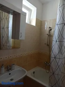 Peppy Apartment & Pool - Image 4