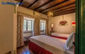 Casa das Naves de Sto António - Image 1