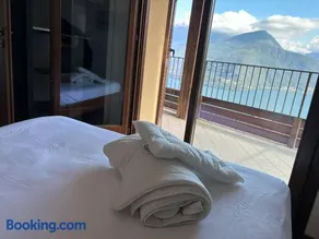 Lily apartment, Stunning Lake View - Image 2