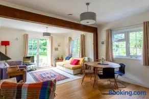 East Sussex Farm Cottage 3 Bedrooms plus Garden - Image 5