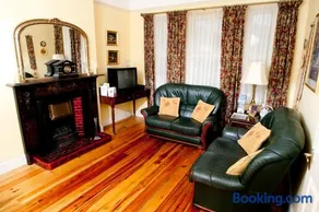 Griffin Lodge Guesthouse - Image 2