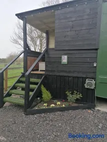 Theddlethorpe Horsebox Glamping - Image 1