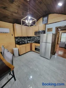 Tiny house - Image 1