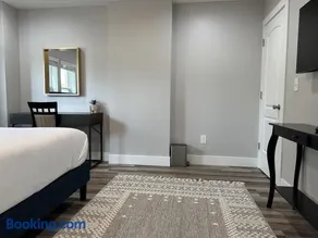 2BR Cozy Retreat Near East Olde Towne East - Image 2