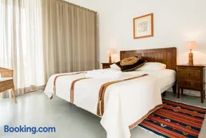 Chic Villa with Private Pool near Évora - Image 4