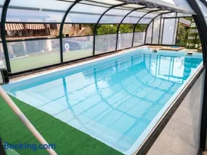 Maison de charme à Brantôme en Périgord avec piscine partagée - Image 1