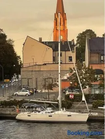 Seilbåt 39 fot i Fredrikstad sentrum med hotellkomfort for 6 pers - Image 2