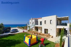 Velvet Breeze Superior Villa - Image 3