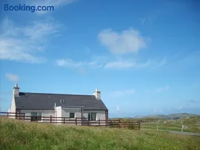Harsgeir View Holiday Cottage -Wifi Go green - Image 2