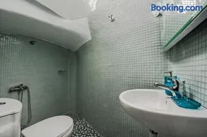 Very welcoming and cozy villa in Santorini - Image 3