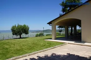 Villa Melissa with a pool in the tranquility of the hills with a view of Lake Trasimeno - Image 2