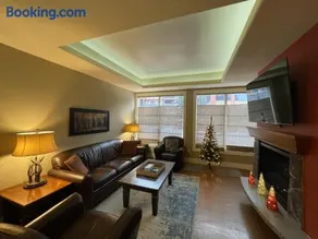 Luxury Resort 2Bedroom 2Bath Sleeps 6 945 square feet - Image 1
