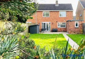 The Pine House - Sleeps 5 - Large Secure Garden - Dog Friendly - 8 min to Durham - Image 1
