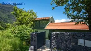 Panorama House by LovelyStay - Image 4