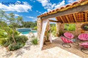 Mai's Cottage - Image 1