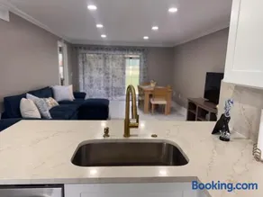 Short drive to Honeymoon Island with Heated Pool - Image 4