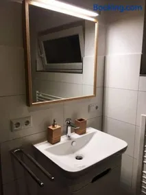 Ferienwohnung (70 qm) mit fantastischem Ausblick - Image 1
