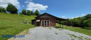 Relax Inn Creekside - Image 1