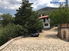 Gourgiana Apartments - Image 2