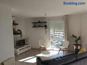 Luxury Apartment Accommodation, next to beach & train station Calella - Image 2