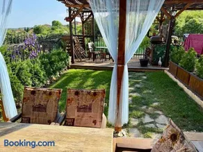 Mountain Breeze Villa - Image 1