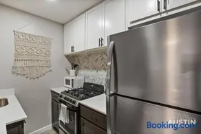 Indulge in Downtown Austin Apt Near Zilker Park - Image 3