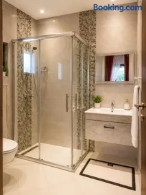 Chez Roberto - Image 3