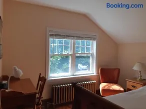 Comfy Stay - Close to Everything - Image 3