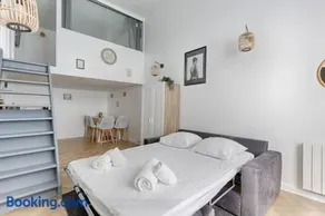 Sentier Historical Center III Charming Apartment - Image 2