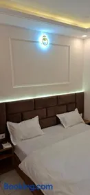 Hotel Shree Amrit Ganga - Image 1