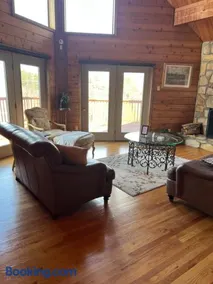 Beacon Hill Lake House - Image 4