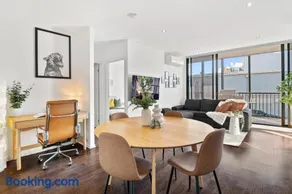 Sunny Richmond Escape 2BR and Large Balcony - Image 1