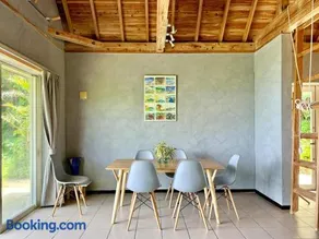 Green Rabbit House by private beach - Image 3