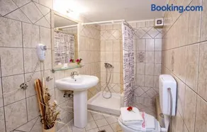 Golden Suites - Image 4