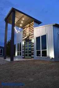 Brand New Yote Cabin, Pool Table, South of Norman - Image 1