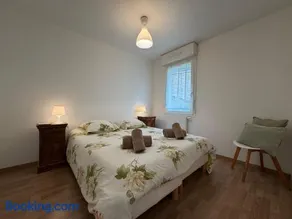 L'escale de Brindos - Piscine Collective - Image 3