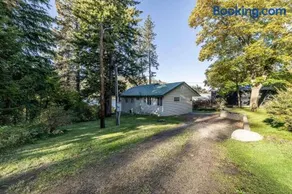 Lakefront Cabin with Private Beach and Dock - Image 2
