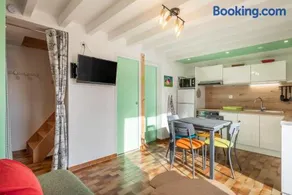 Maison de vacances adaptée aux familles avec barbecue, terrasse et jardin | Vue jardin | Avec animaux acceptés - Image 4