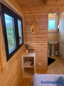 Tobys Lodge - Image 2