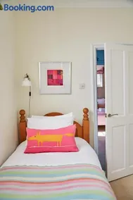Beautiful Stylish 3 Bedroom Converted Chapel Dog Friendly Central - Image 3