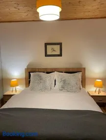Hill Chalet - Image 1