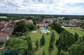 Domaine de Lamagistère - Gite de groupe - Piscine - Image 2