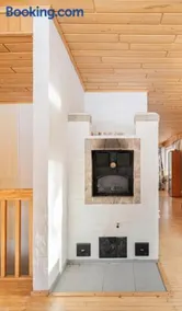 Countryside house with lakeside sauna and barbecue - Image 2