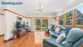 Margarets Place - Character Filled Cottage In Heart Of Gloucester - Image 2