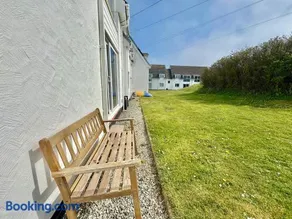 7 Isallt Lodges - Image 2