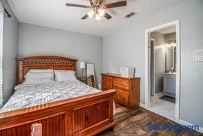 Deevine Homes - Private Bedrooms with Shared Bathroom - Image 1