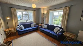 Corner Cottage - Image 4