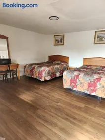 Budget Inn - Image 3