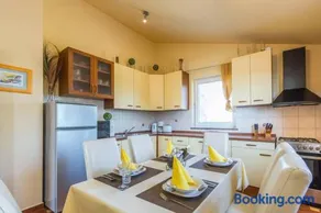 Apartman Stela - Image 2